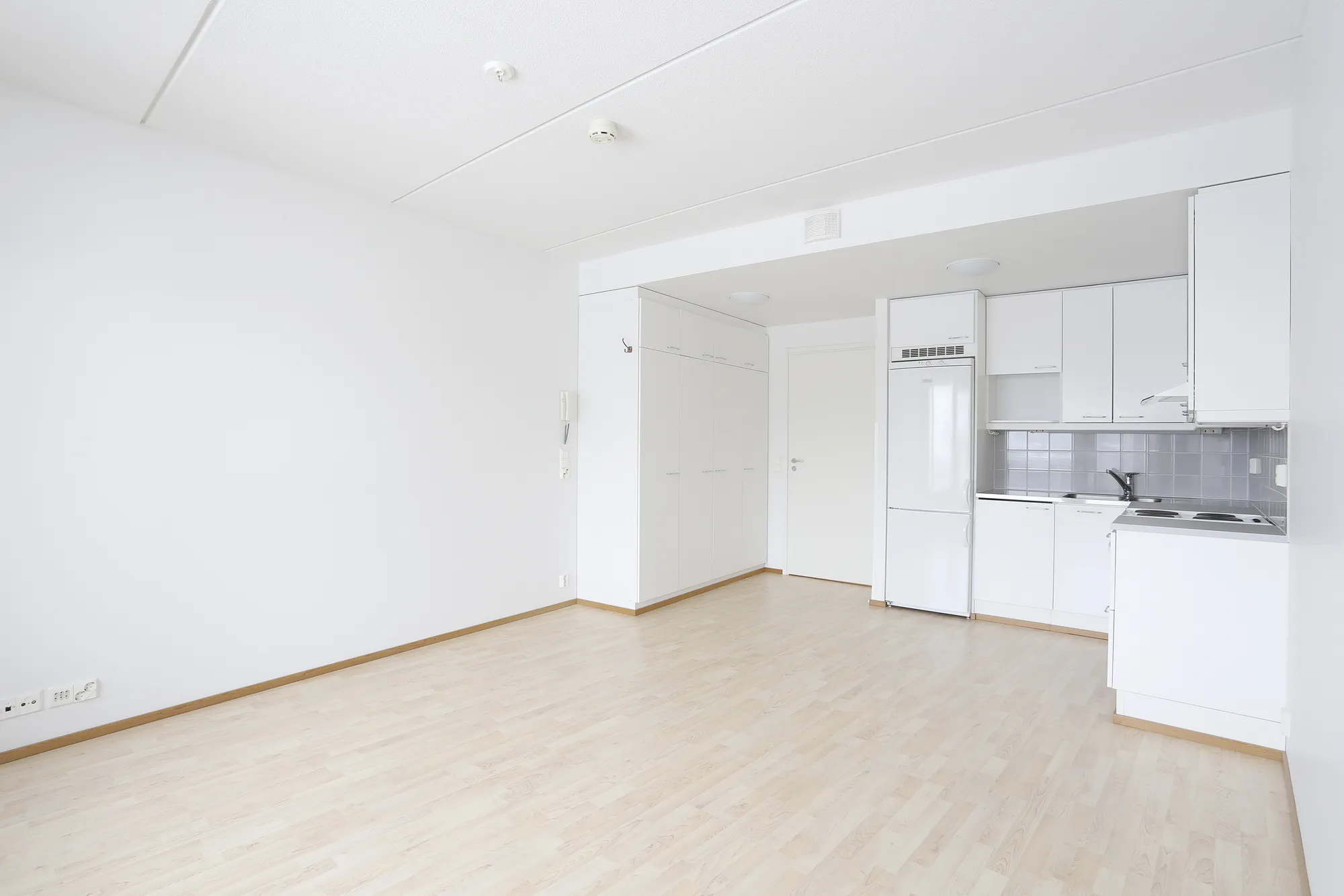Empty or existing space before, Finland
